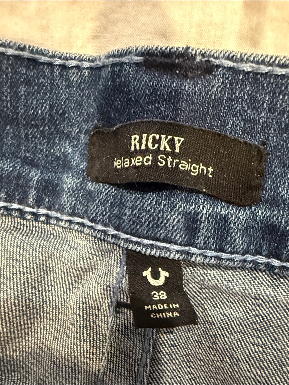 True Religion Men's Medium Blue Straight Jeans - Picture 3 of 5
